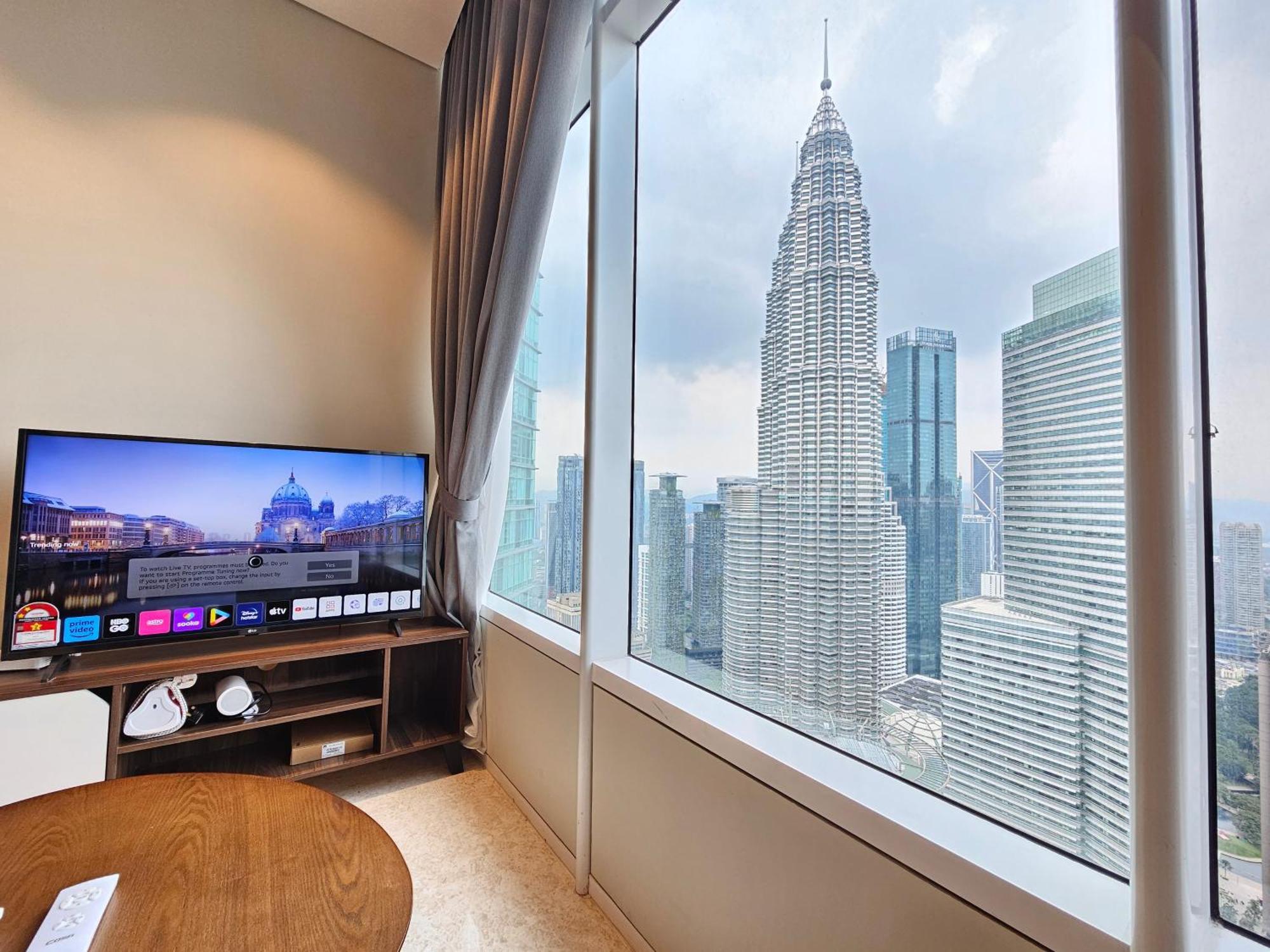 سكاي سويتس KLCC – دليل الإقامة الشامل